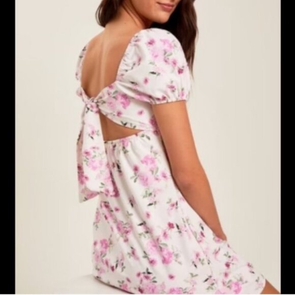 Altar'd State Mariana Puff Sleeves Pink Floral on White Mini Dress XS🆕⌚📦🏃💨🚚 - Picture 1 of 9